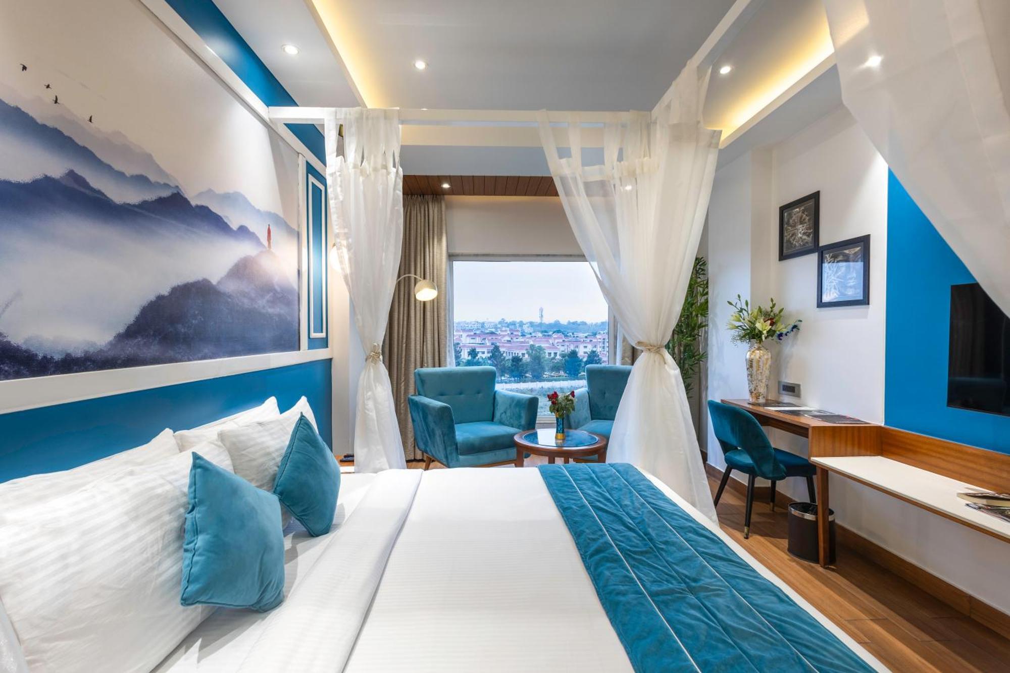 Clarion Hotel Dehradun Buitenkant foto